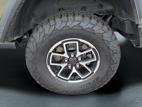 New 2025 Jeep Wrangler Rubicon w/ Technology Group image 7