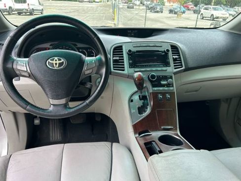 Used 2012 Toyota Venza XLE AWD/4WD image 11