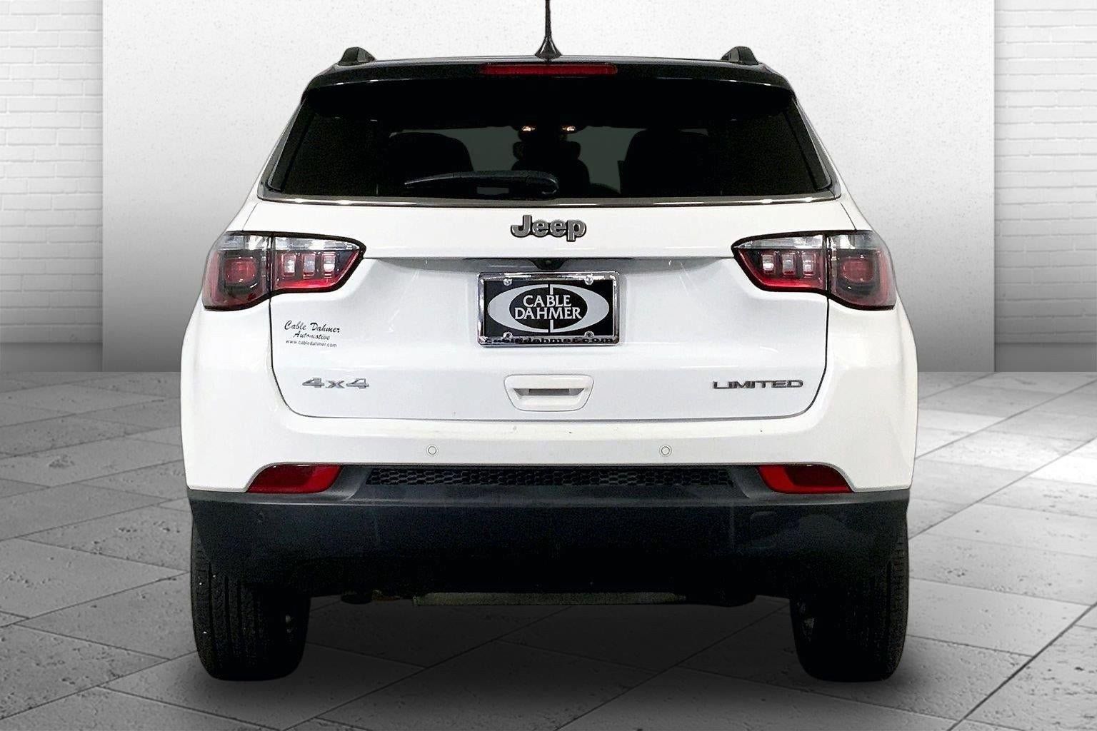 Used 2025 Jeep Compass Limited AWD/4WD image 3