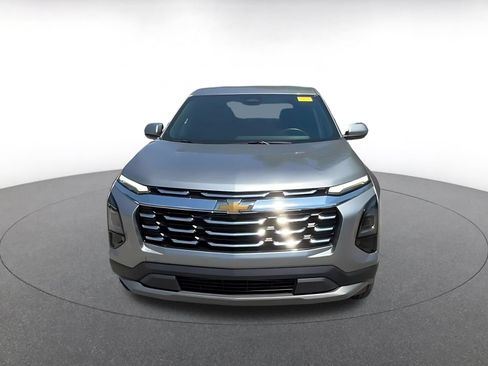 Used 2025 Chevrolet Equinox LT AWD/4WD image 4