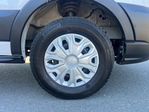 Used 2025 Ford Transit 250 Low Roof w/ Exterior Upgrade Package RWD image 4