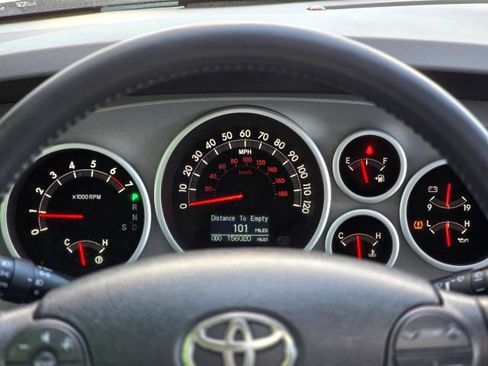 Used 2011 Toyota Sequoia Limited AWD/4WD image 21