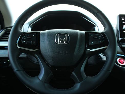 Used 2025 Honda Odyssey Touring image 35