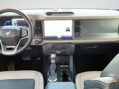 Used 2024 Ford Bronco Wildtrak AWD/4WD image 7