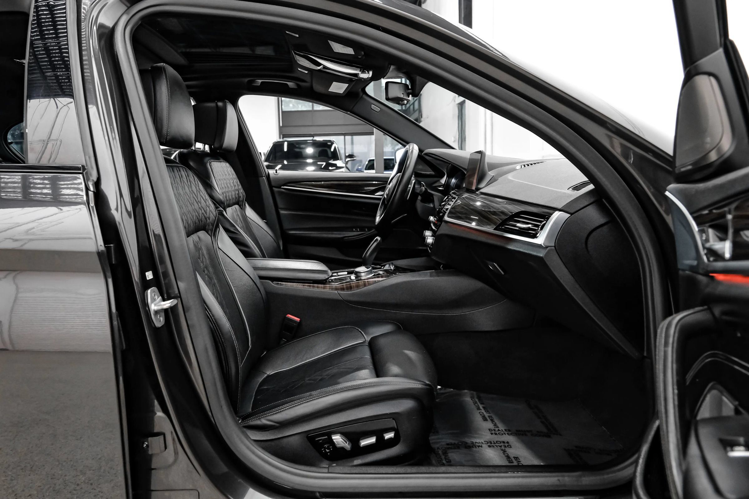 Used 2019 BMW 540i w/ M Sport Package RWD image 50