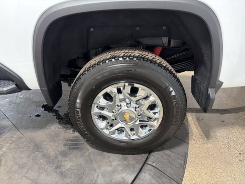 Used 2024 Chevrolet Silverado 3500 LTZ w/ LTZ Convenience Package AWD/4WD image 28