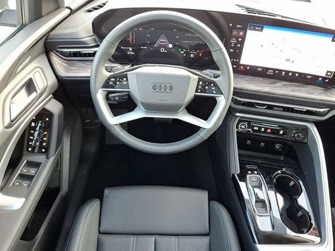 Used 2025 Audi Q5 Premium Plus w/ Premium Plus AWD/4WD image 7