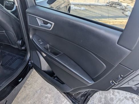 Used 2024 Ford Edge SEL image 27