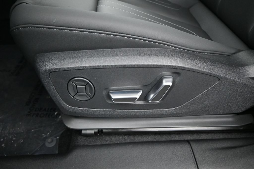 New 2026 Audi Q3 quattro 2.0T AWD/4WD image 8