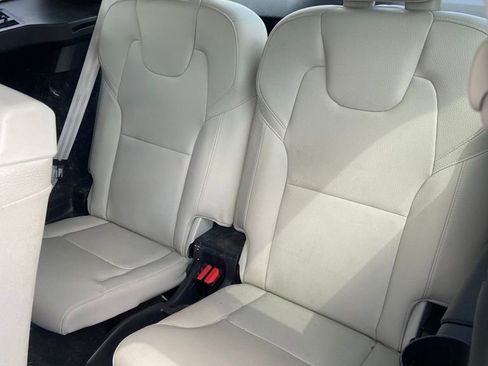 Used 2020 Volvo XC90 T6 Momentum AWD/4WD image 13