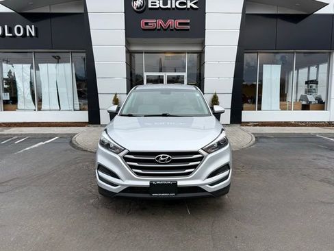 Used 2018 Hyundai Tucson SE image 5