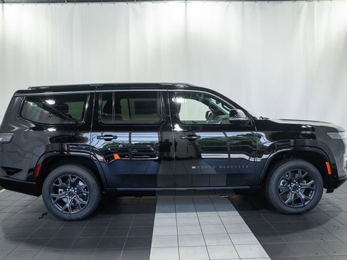 New 2026 Jeep Grand Wagoneer Limited AWD/4WD image 3