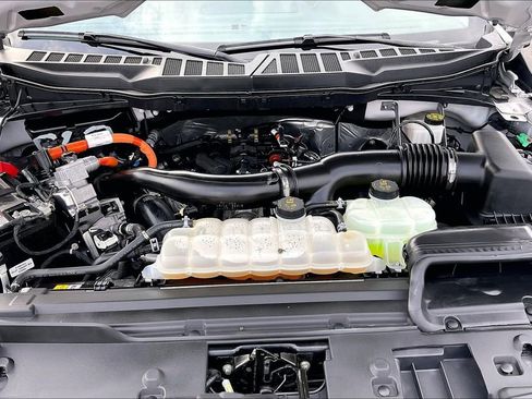 Used 2024 Ford F150 XLT w/ Equipment Group 302A MID image 32