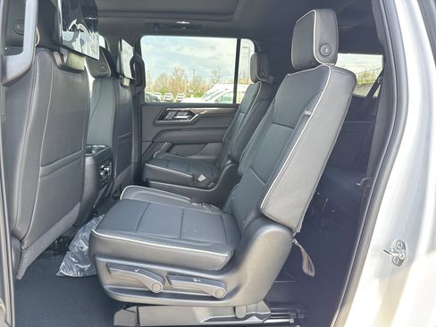 New 2026 GMC Yukon XL Elevation w/ Elevation Premium Package AWD/4WD image 32