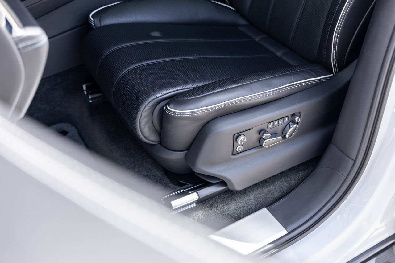 Certified 2023 Bentley Bentayga Extended Wheelbase AWD/4WD image 23