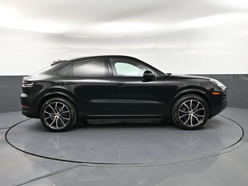 New 2026 Porsche Cayenne Coupe AWD/4WD image 9
