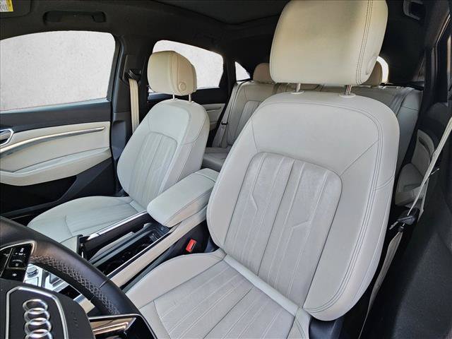 Used 2024 Audi Q8 e-tron Premium Plus w/ Premium Plus Package AWD/4WD image 13