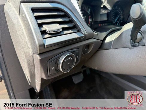 Used 2015 Ford Fusion SE FWD image 17