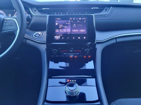 New 2025 Jeep Grand Cherokee L Laredo w/ Luxury Tech Group I image 17