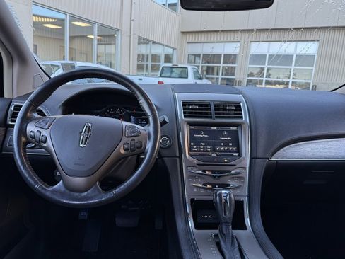 Used 2011 Lincoln MKX w/ 102A Rapid Spec Order Code image 9