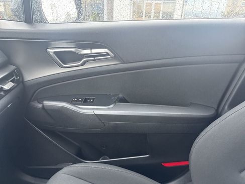 New 2026 Kia Sportage LX FWD image 21
