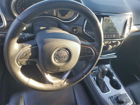 Used 2020 Jeep Grand Cherokee Limited image 19