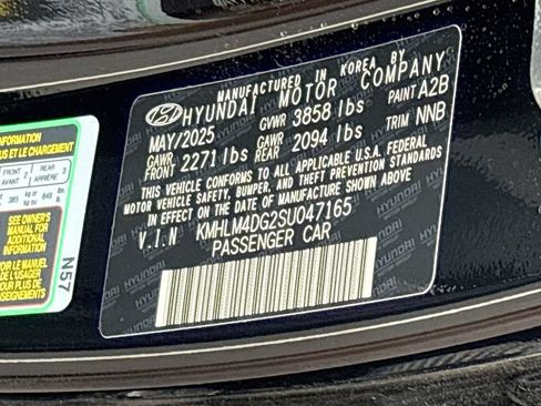 Used 2025 Hyundai Elantra Sport FWD image 29