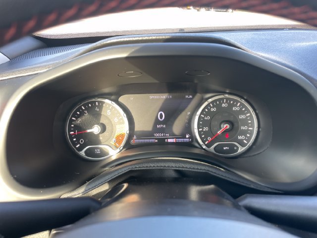Used 2020 Jeep Renegade Trailhawk AWD/4WD image 9