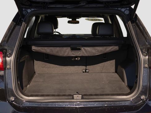 Used 2021 Chevrolet Equinox Premier image 17