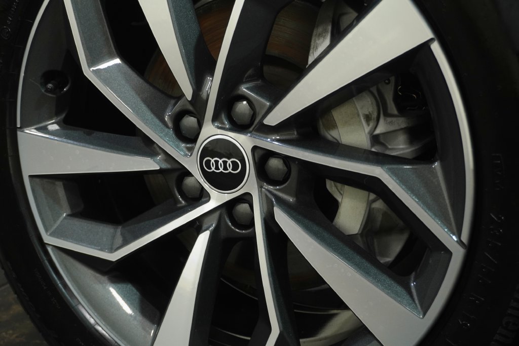 Used 2022 Audi Q5 2.0T Premium AWD/4WD image 12