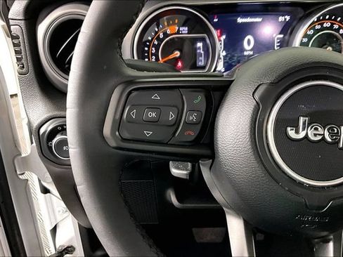 Used 2023 Jeep Wrangler Sport AWD/4WD image 7