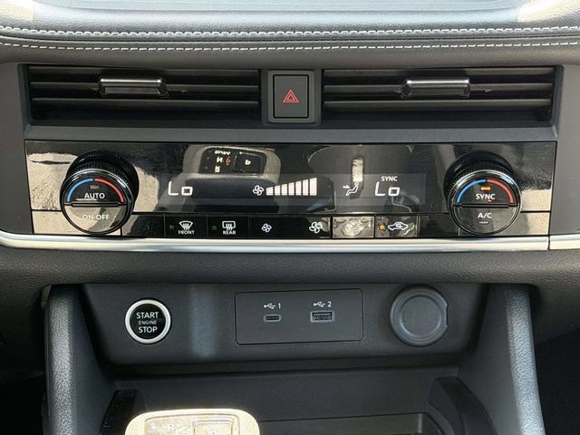 Used 2023 Nissan Rogue SV AWD/4WD image 21