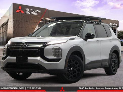 New 2026 Mitsubishi Outlander Trail Edition AWD/4WD image 1