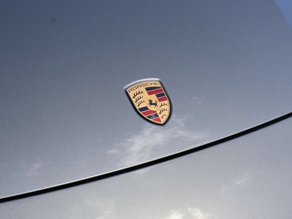 Used 2023 Porsche Panamera 4 Platinum Edition AWD/4WD image 11