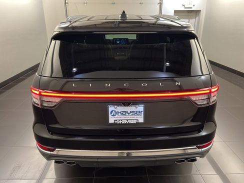 Used 2025 Lincoln Aviator Reserve w/ Equipment Group 201A image 5