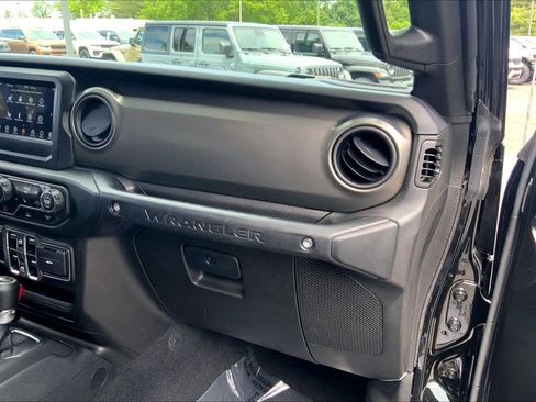 Certified 2023 Jeep Wrangler Unlimited Sport AWD/4WD image 18