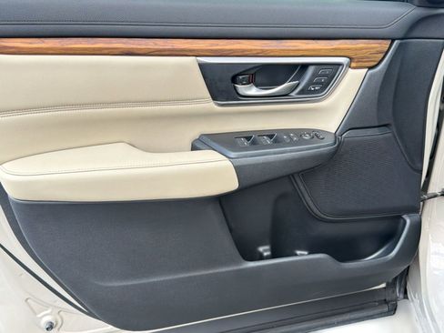 Used 2019 Honda CR-V Touring image 13