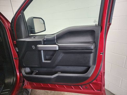 Used 2019 Ford F150 XLT w/ Equipment Group 302A Luxury AWD/4WD image 33
