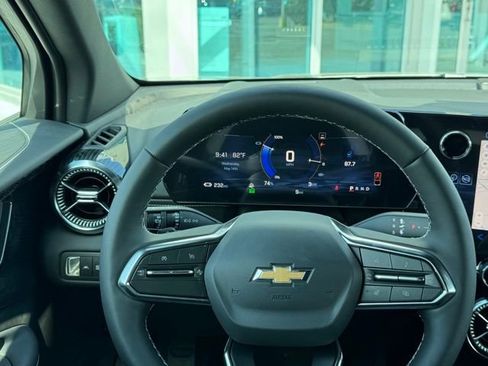 New 2025 Chevrolet Blazer EV LT image 31