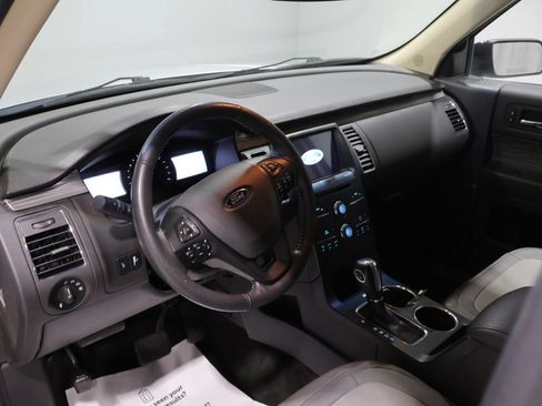 Used 2018 Ford Flex SEL FWD image 16