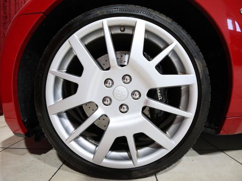 Used 2011 Maserati GranTurismo Convertible RWD image 8
