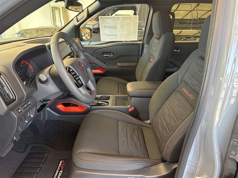New 2025 Nissan Frontier PRO-4X w/ Pro Convenience Package image 7