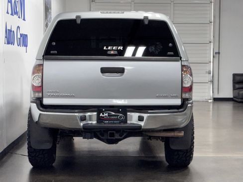 Used 2014 Toyota Tacoma 4x4 Double Cab w/ SR5 Package image 6