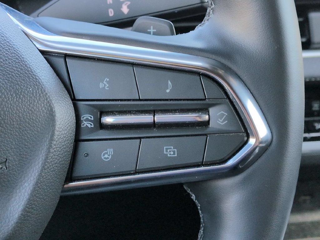 Used 2026 Chevrolet Equinox LT AWD/4WD image 18