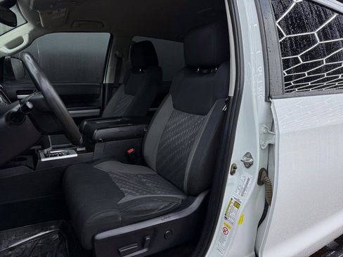 Used 2018 Toyota Tundra SR5 w/ TRD Off Road Package AWD/4WD image 17