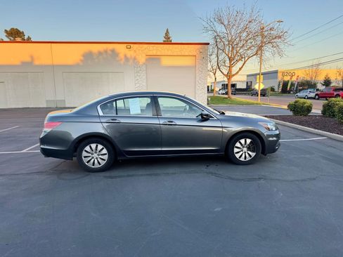 Used 2012 Honda Accord LX image 8