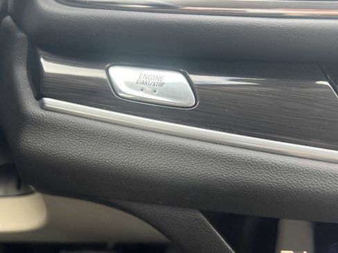 Used 2021 Buick Enclave Essence w/ Sport Touring Edition image 8