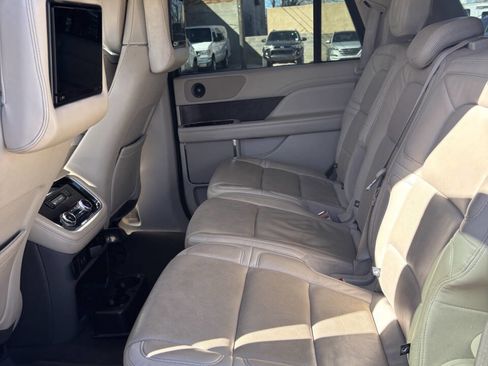 Used 2020 Lincoln Navigator Reserve w/ Equipment Group 201A Reserve image 18
