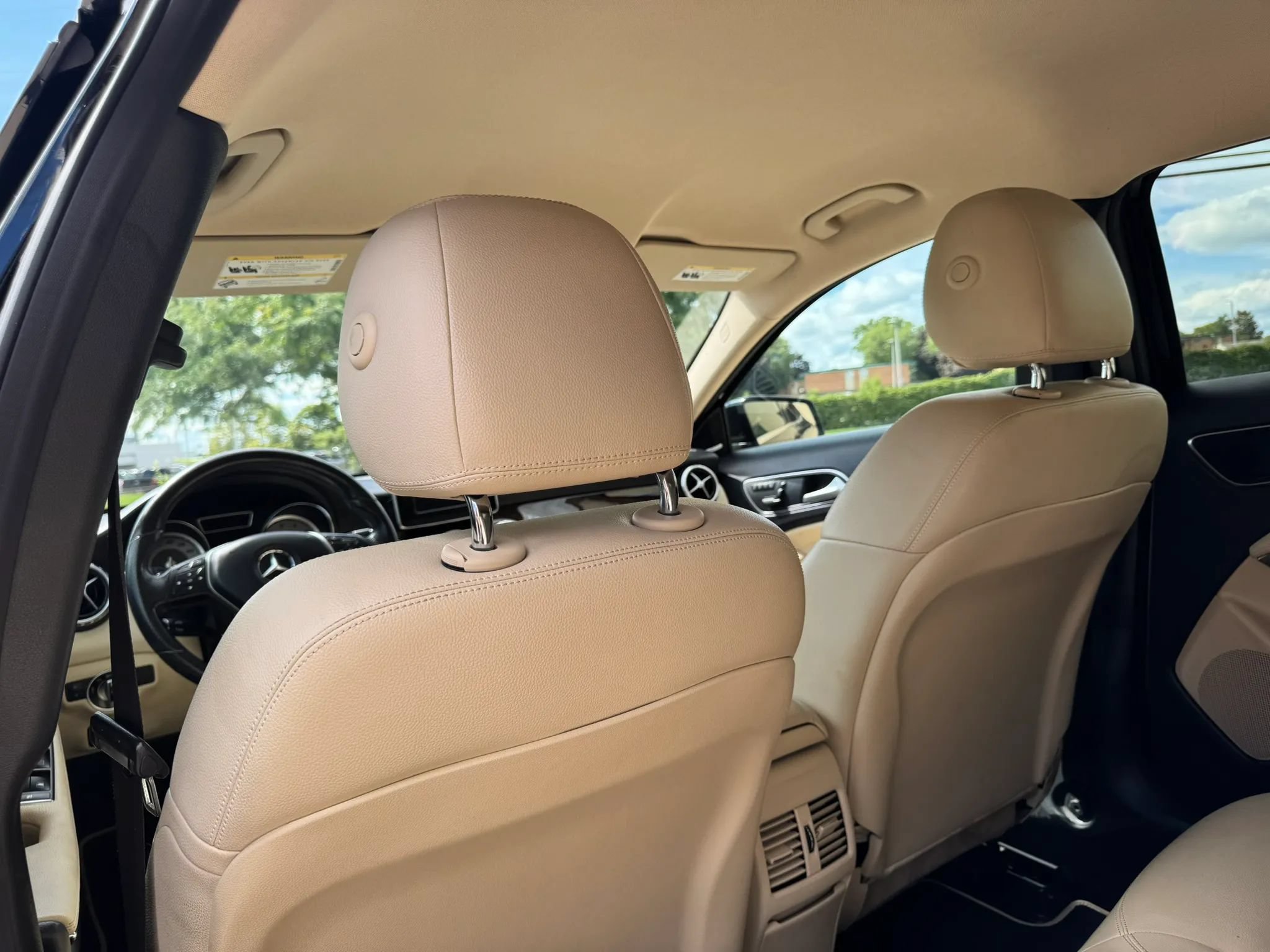Used 2015 Mercedes-Benz GLA 250 4MATIC image 35