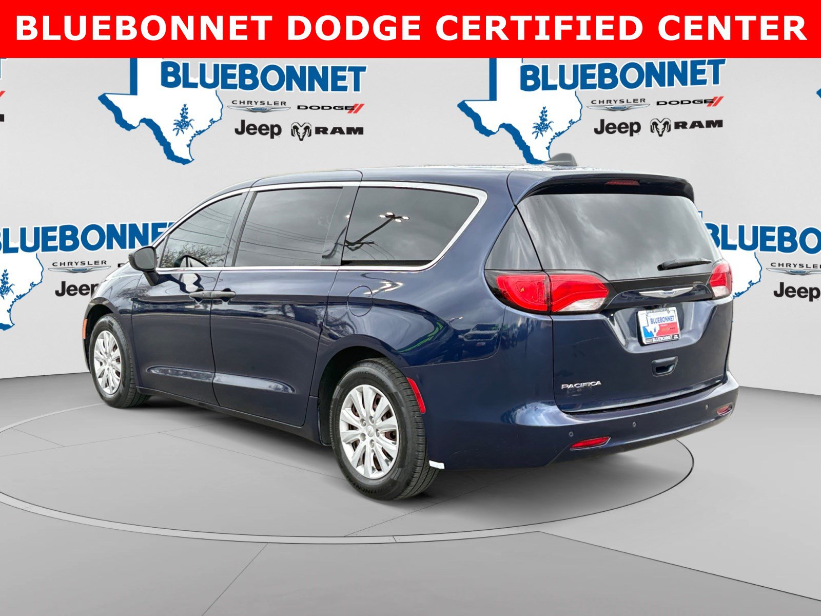 Used 2019 Chrysler Pacifica L FWD image 7